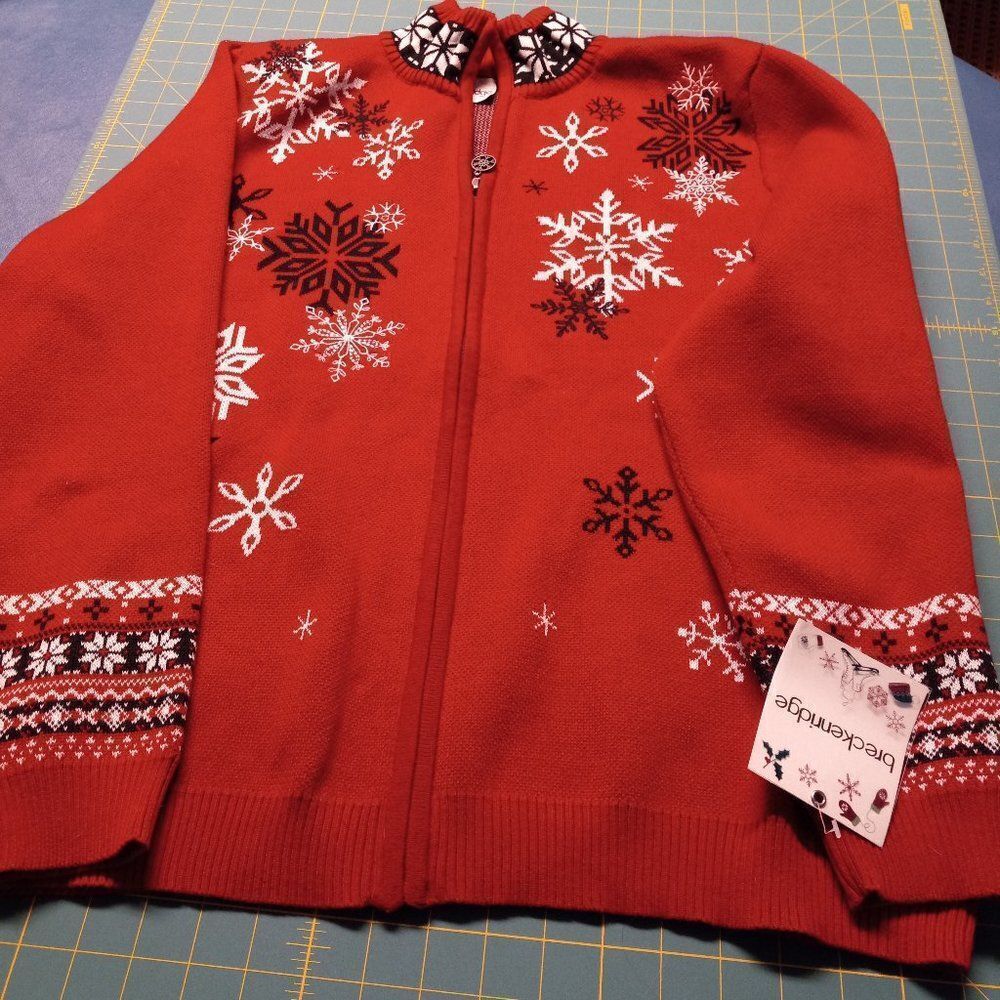 NWT Breckenridge Women's L Red Snow Flake Long Sleeve Zipper Sweater
